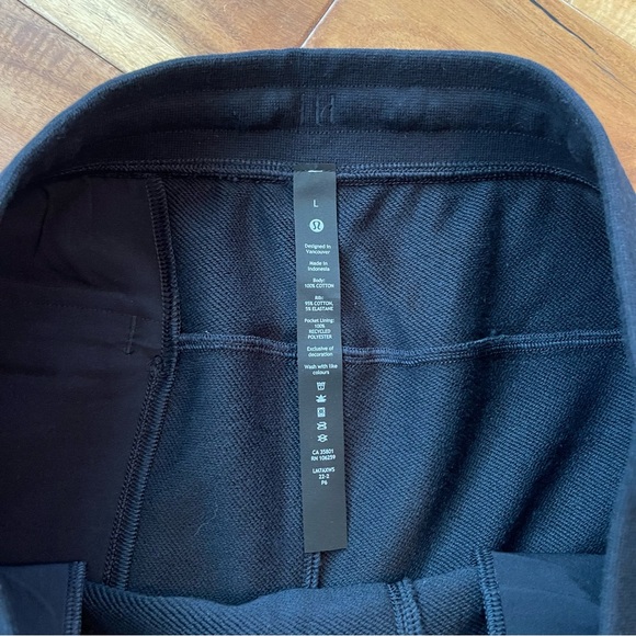 EUC lululemon black shorts - Picture 10 of 10